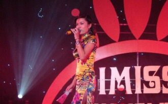 Cô nữ sinh đam mê hoạt động thiện nguyện